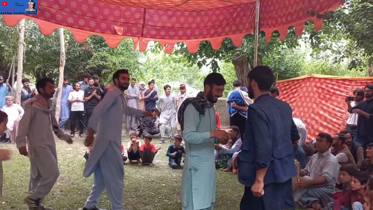 Chuinj program.  ASHFAQ OSTAZ & Group chitrali music 