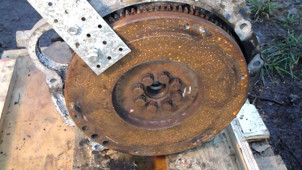 How to disassemble engine VVTi Toyota Part 21/31: Flywheel