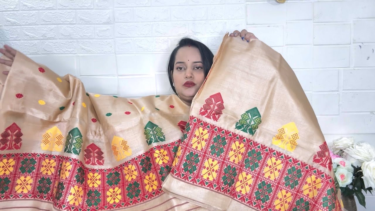 590 তে পাব বিয়াত পিন্ধিব পৰা মেখেলা চাদৰ