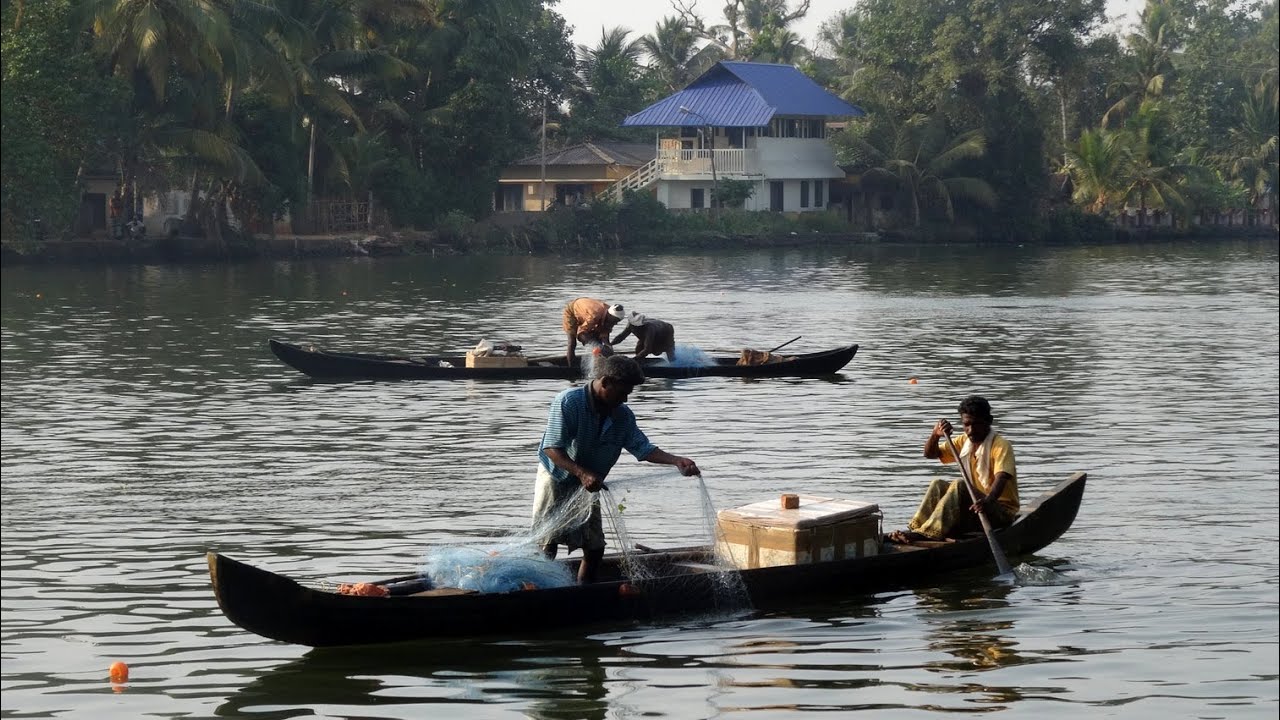 കൈനകരി  - Life at the water's edge - Kainakary, Kerala