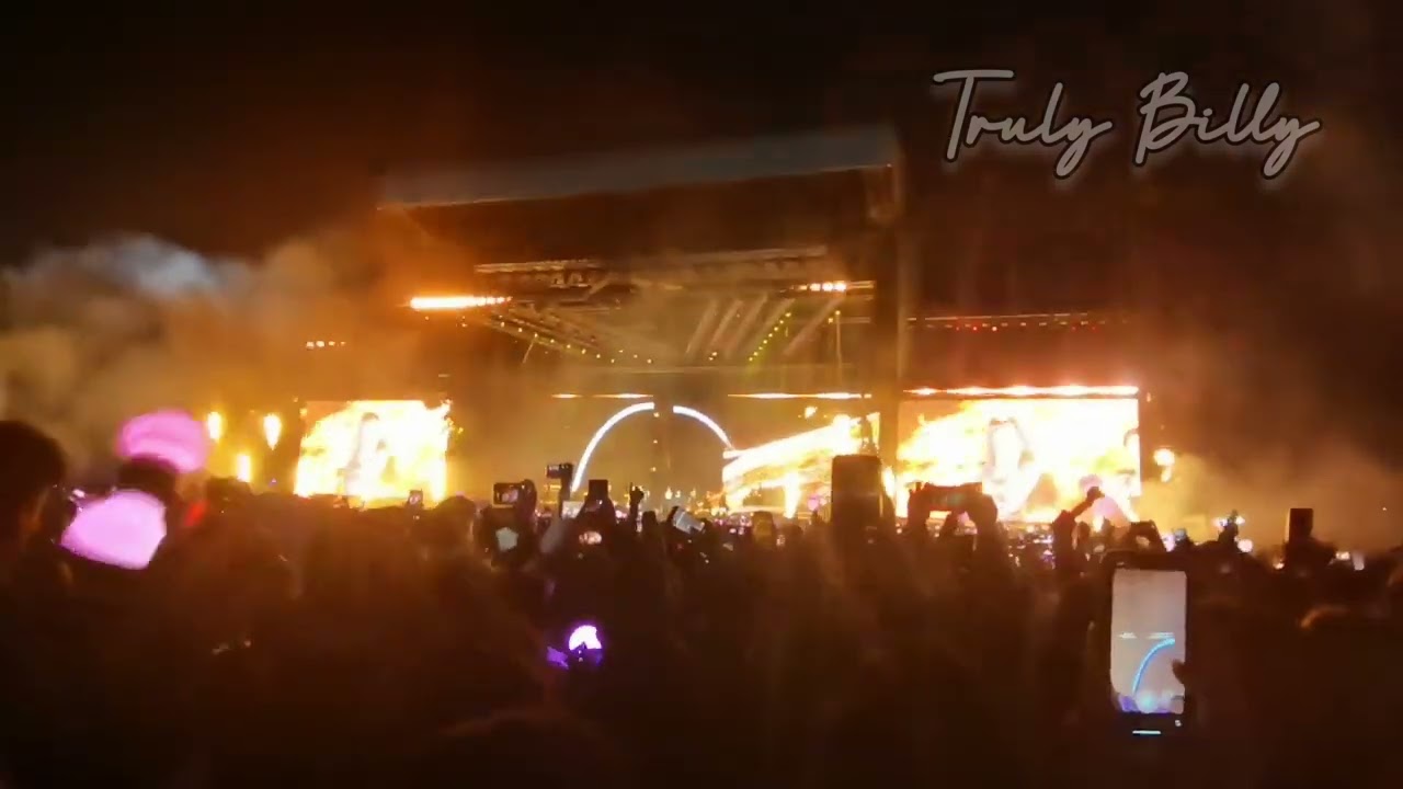 PLAYING WITH FIRE 🔥 - BLACKPINK LIVE IN RIYADH, SAUDI ARABIA