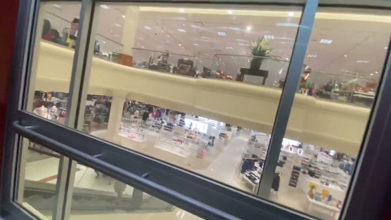 KONE Hydraulic Elevator - Von Maur, Jordan Creek Town Center - West Des Moines, IA