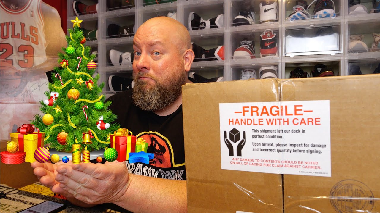 MERRY CHRISTMAS & Opening a $250 Funko Pop Mystery Box