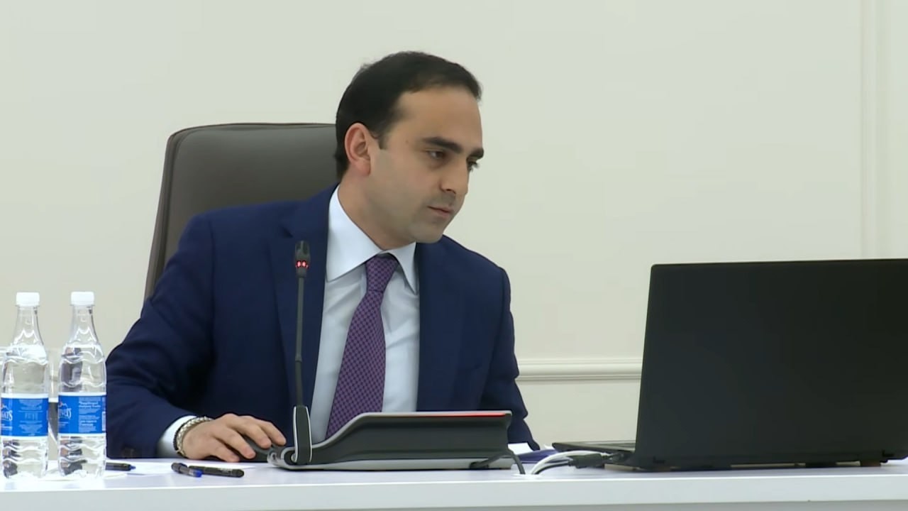 Ո՞վ է ստախոսը․ Երևանի ավագանու նիստն անցել է լարված մթնոլորտում