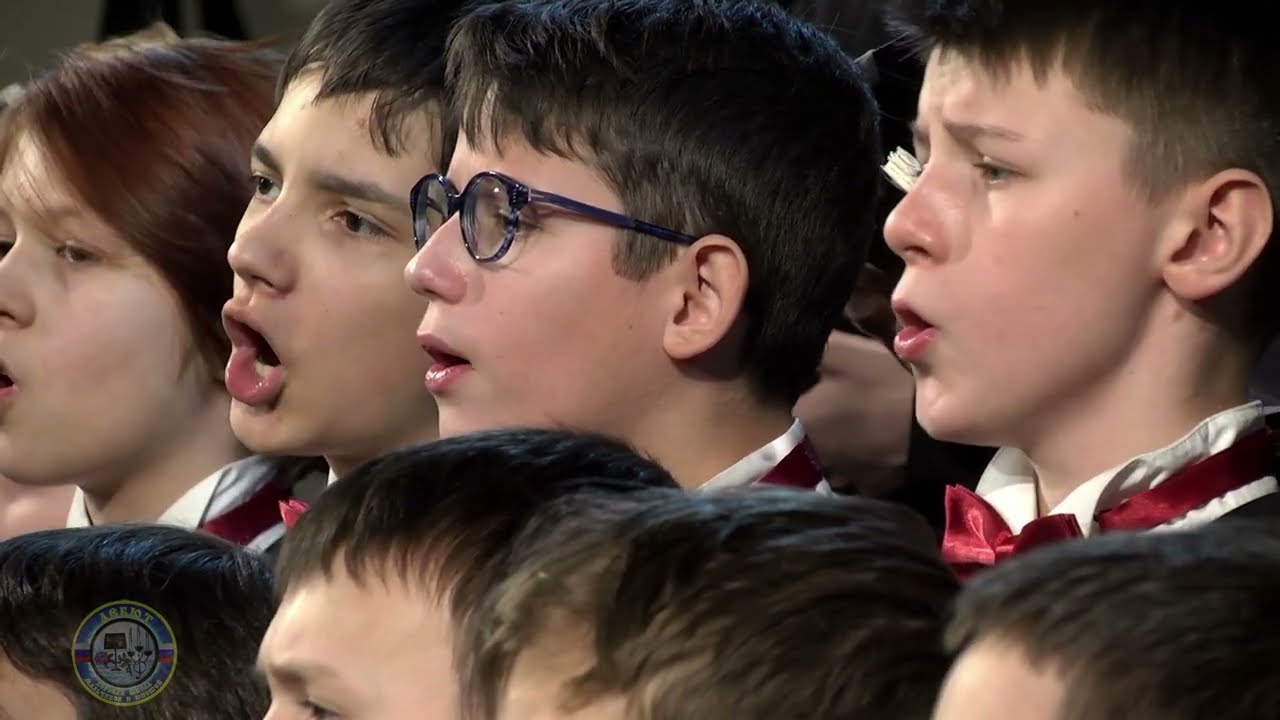 Medley of New Year's songs - Moscow Boys' Choir DEBUT