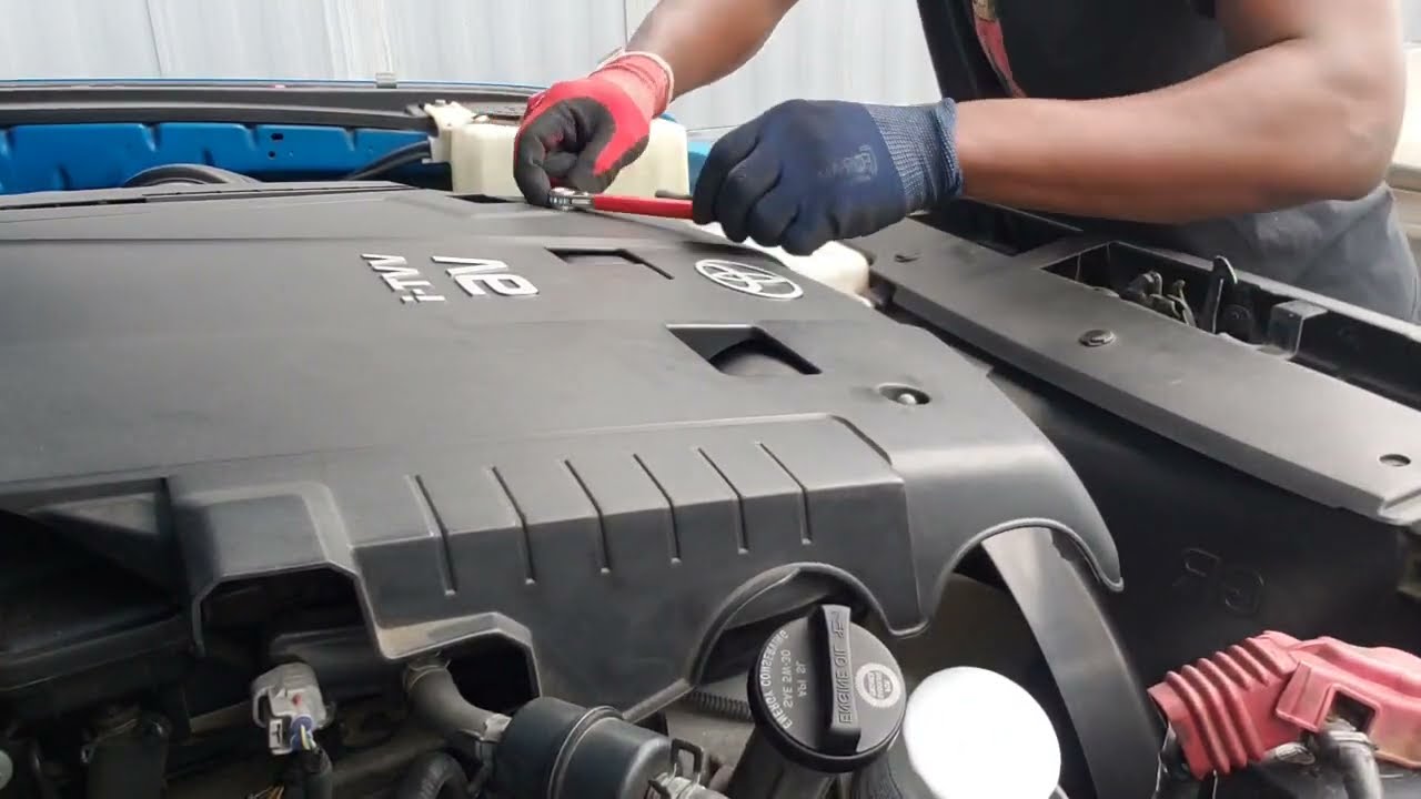 STEP BY STEP FJ CRUISER THROTTLE BODY AND MAF SENSOR CLEANING PRPCESS...