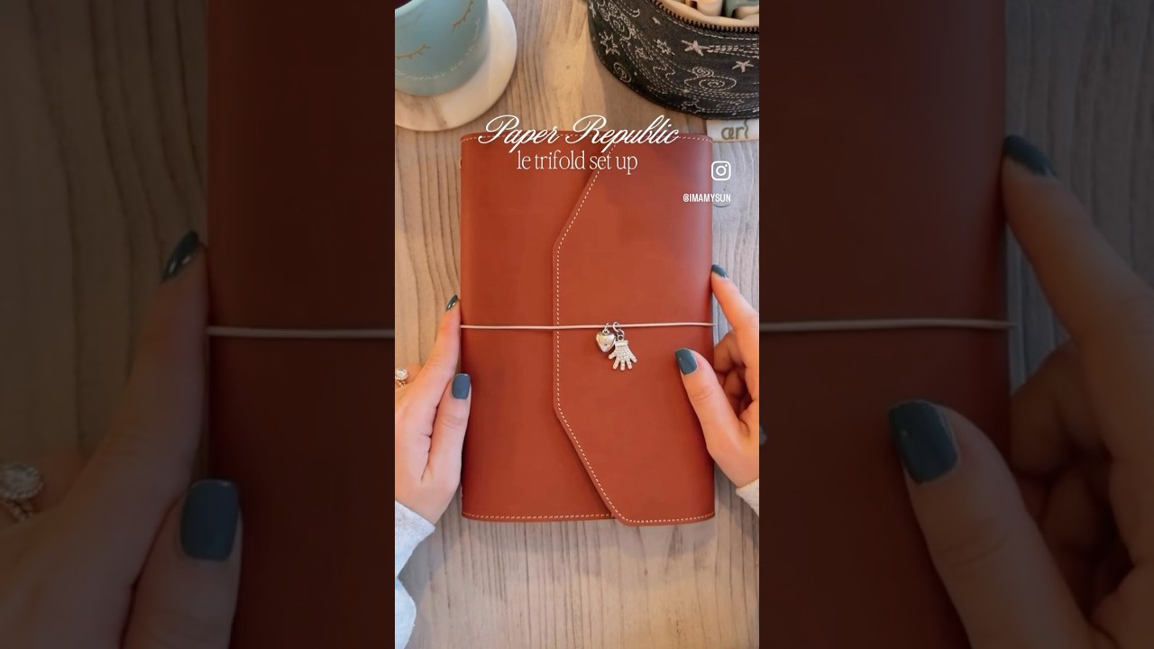 Моя новая любимая вещь от #paperrepublic, знакомьтесь, LE TRIFOLD 🥰✨
