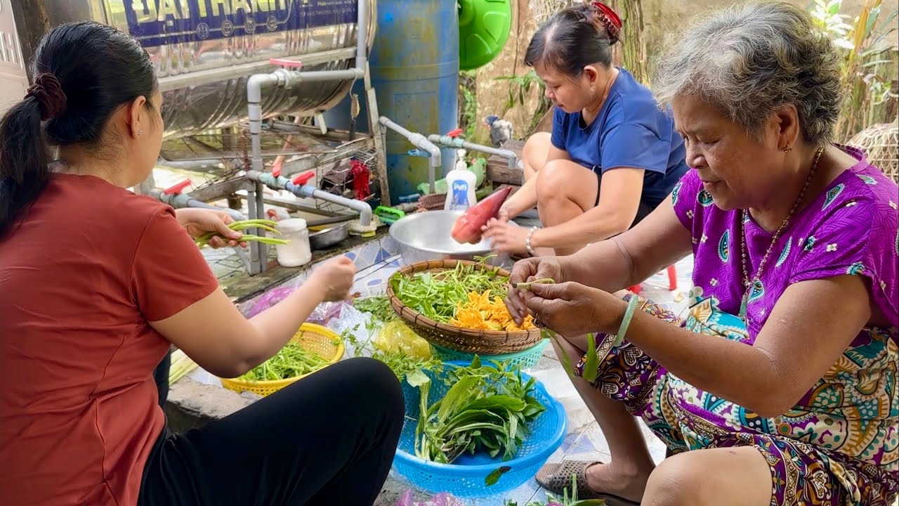 Nấu Lẩu Vịt Lộn Chua Cay | Vinh & Truyen