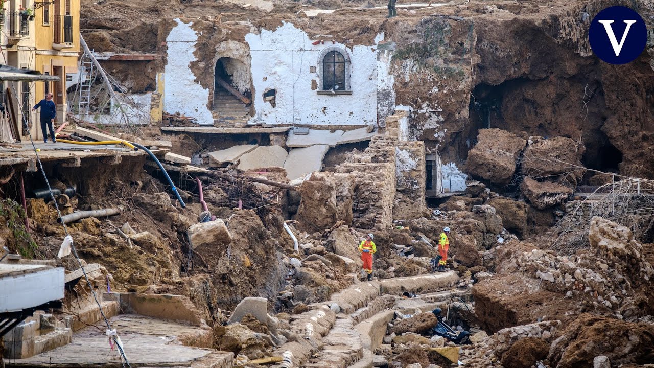 Chiva parece un escenario bélico por el derrumbe de sus edificios más antiguos en la DANA