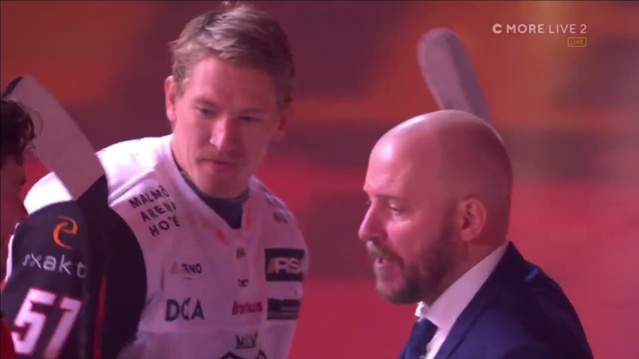 Jan Sandström får tröjan hissad till taket #7 #Janne7 #SHL #luleahockey