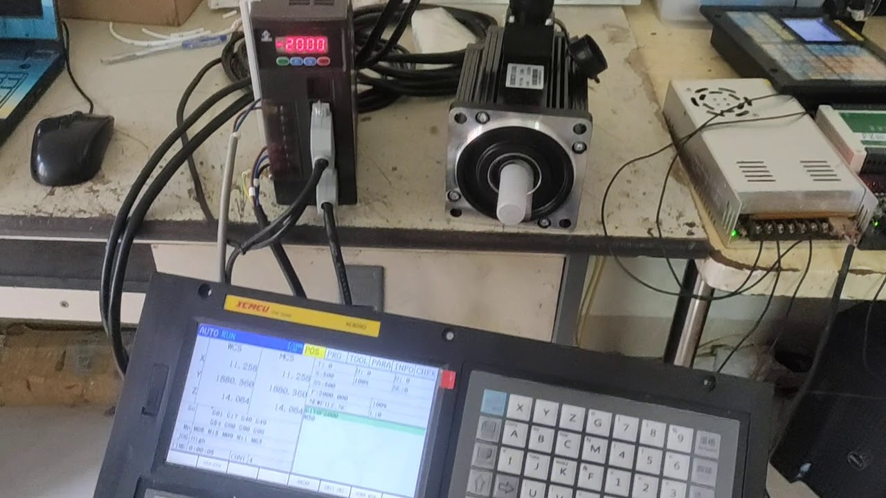 Test Bộ điều khiển XC809D điều khiển động cơ AC Servo 1.5Kw