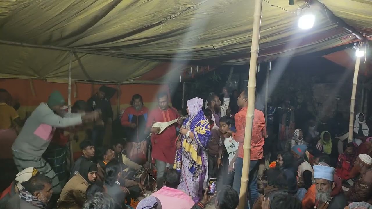 গ্রাম বাংলার ঐতিহ্যবাহী বাউল গানের আসর 8
