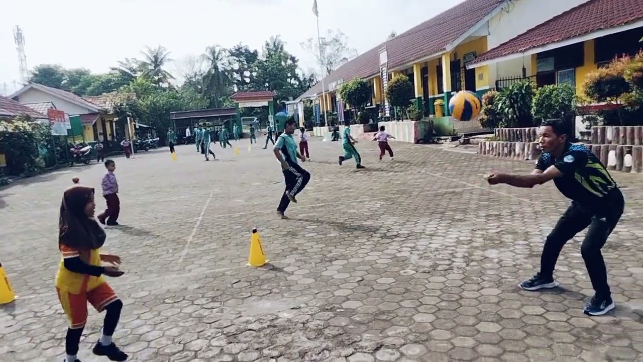 Cara Passing Bawah Bola voli 