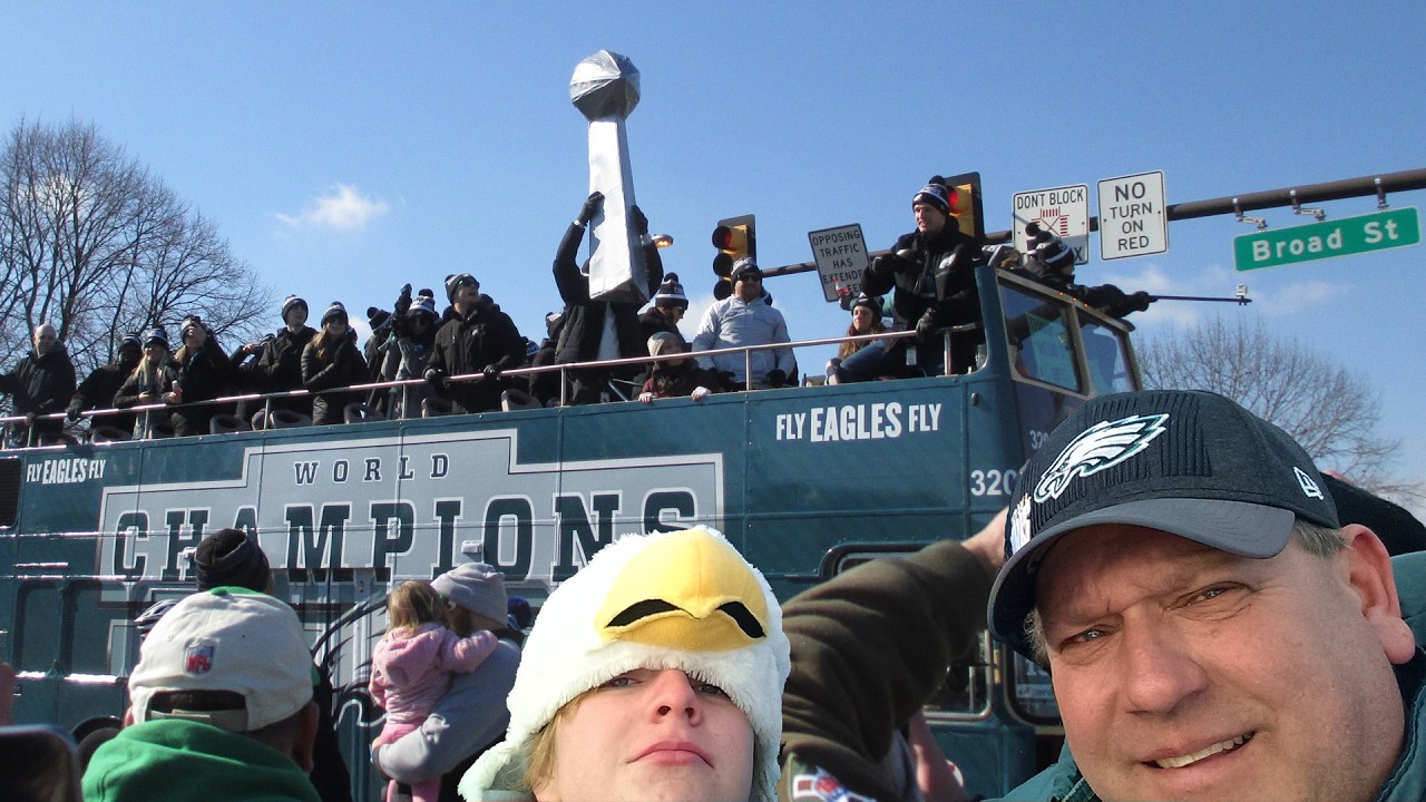Eagles Superbowl Parade Broad St Philly Trophy Super Bowl LII Champions Philadelphia 2018 4k S5:E3
