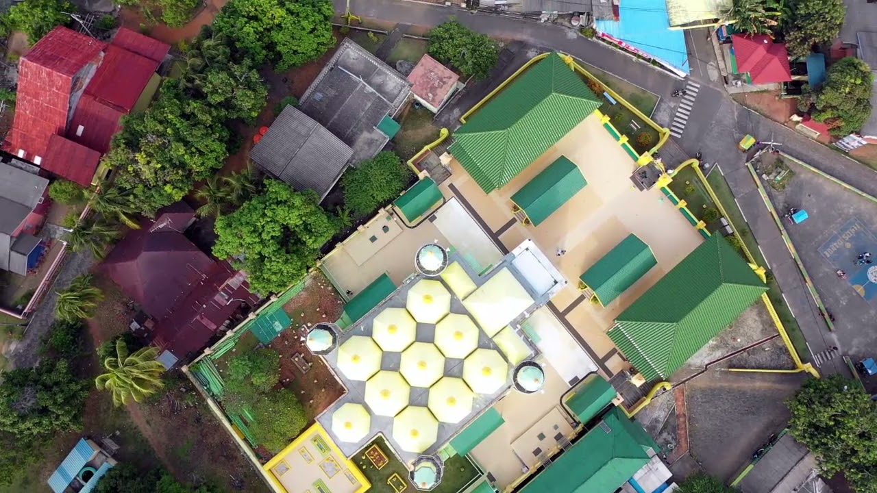 Masjid Kuning Pulau Penyengat (kepulauan Riau)