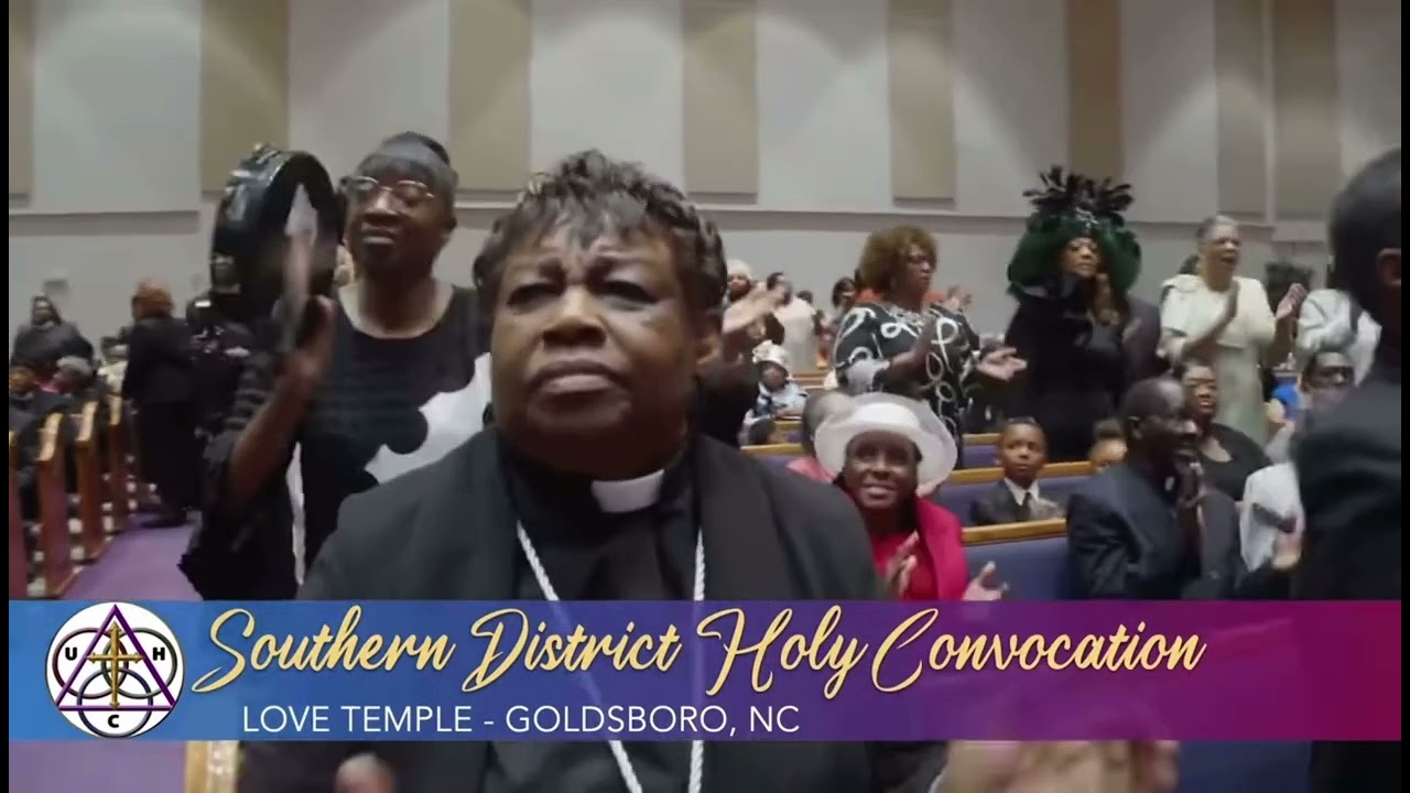 Southern District Convocation Mass Choir singing the hymn “Come Unto Me.”