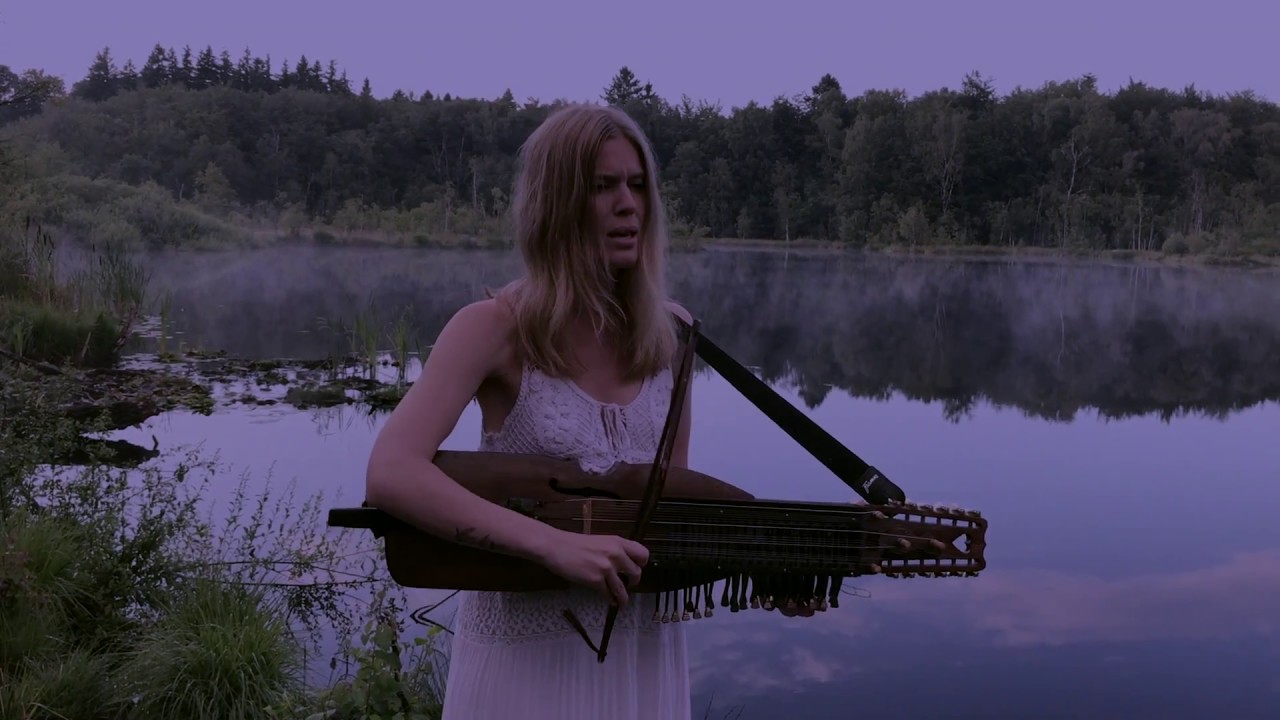 Nordic folkmusic on nyckelharpa by Myrkur