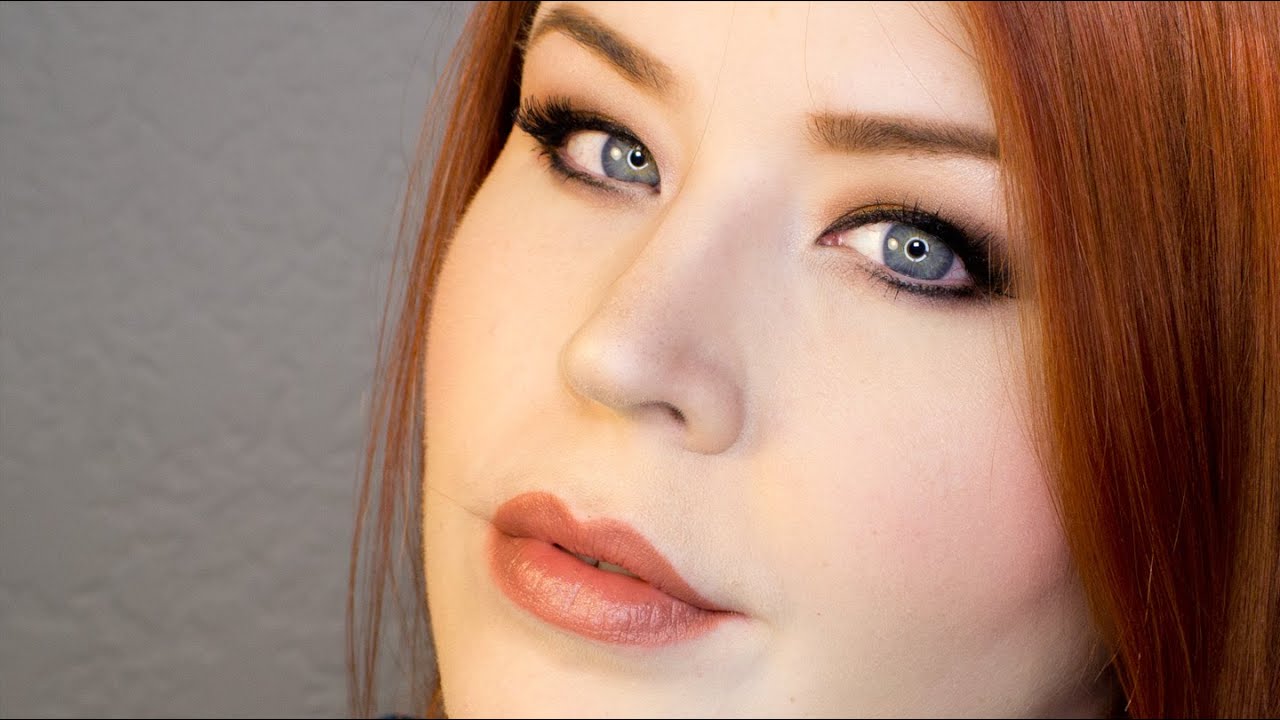 Smoky Eye Technique for the Hooded Eye