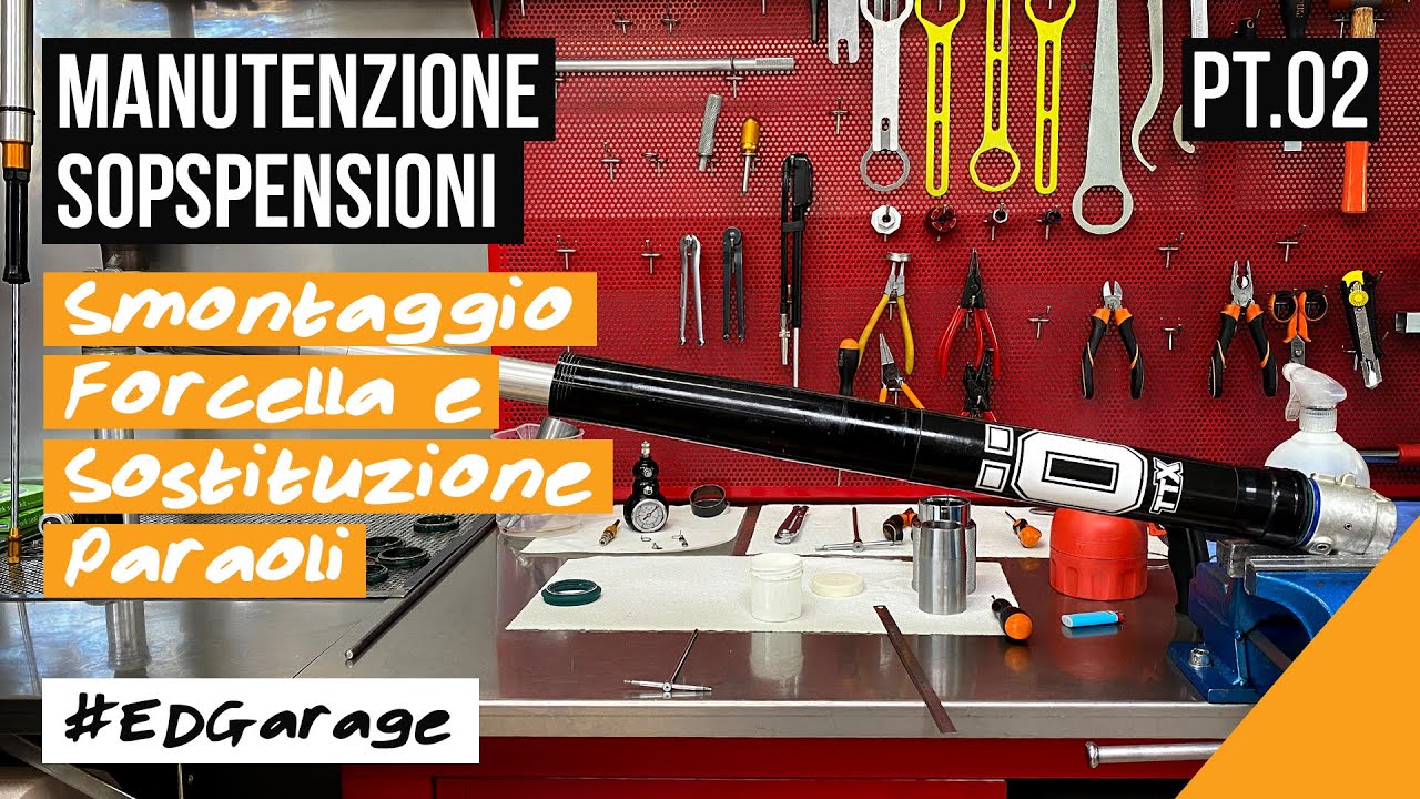 MANUTENZIONE SOSPENSIONI - Smontaggio forcella e sostituzione paraoli (Pt.2) - #edgarage