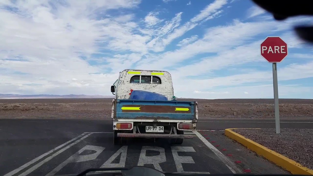 Camino al pueblo de ayquina