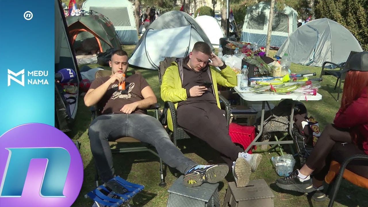 Među studentima koji traže da uče: vođa navijača, SNS aktivisti, porno glumac....