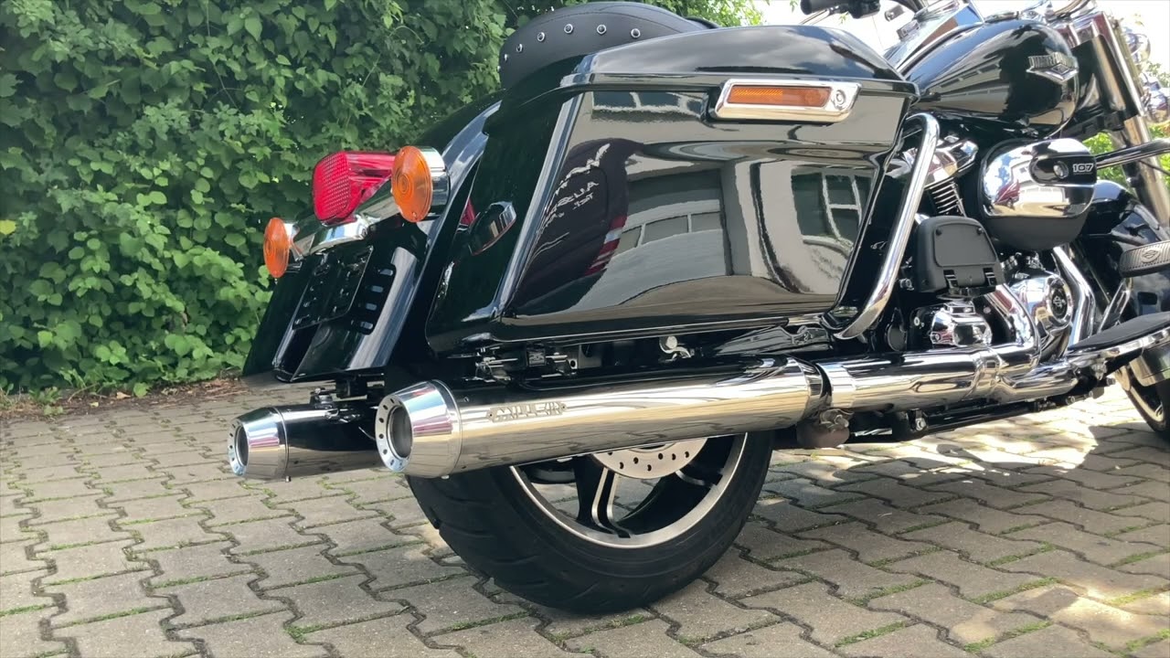 Harley Davidson Road King Exhaust Sound MILLER