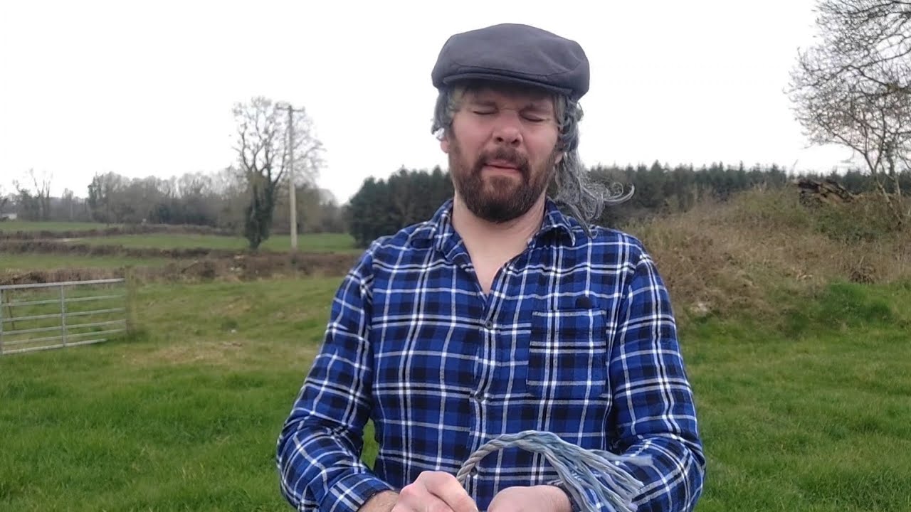 Moving Shite in the Country 🇮🇪 🧑‍🌾 💩