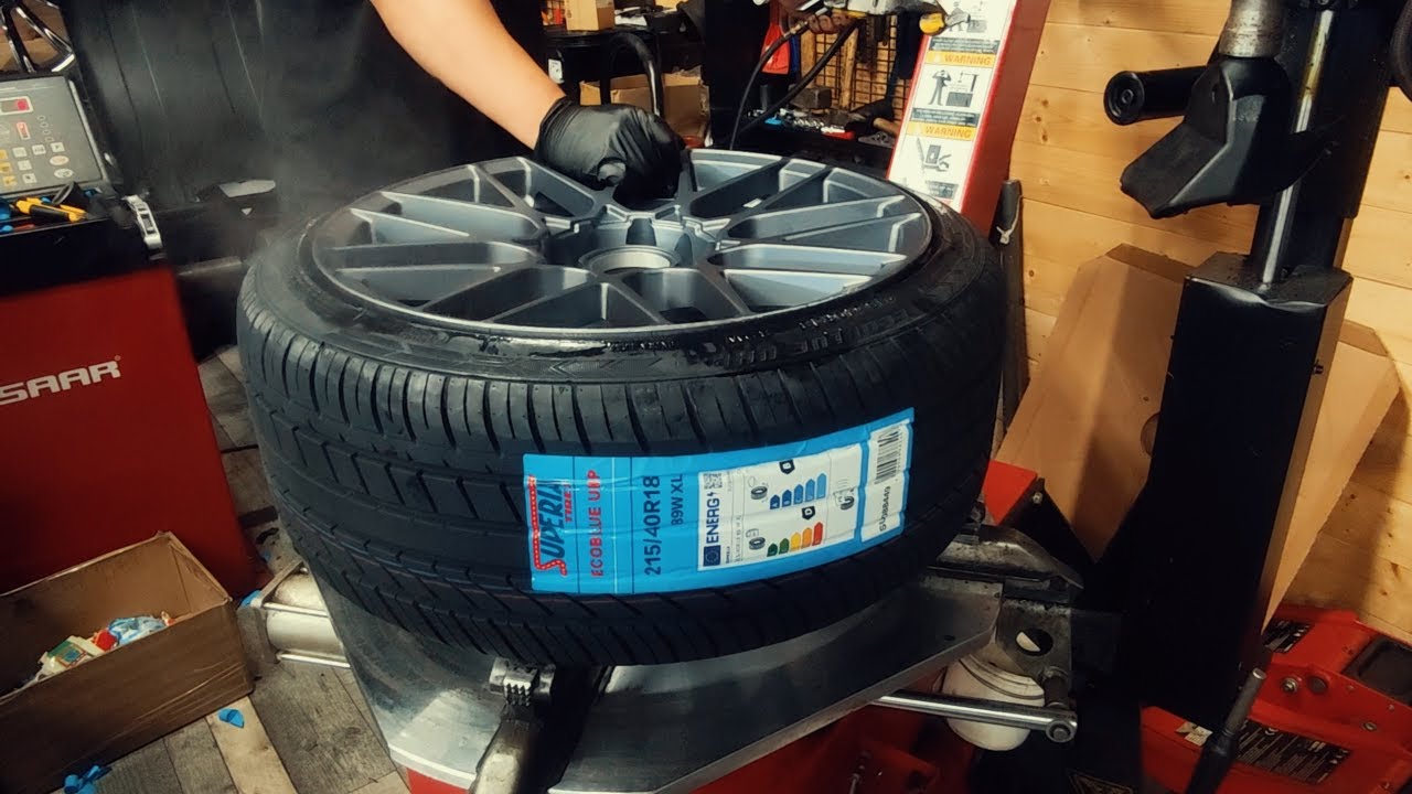Upgrade de fou de la Mercedes CLK !! Nouvelles jantes en 18 pouces (Ft. WHEEL ART)