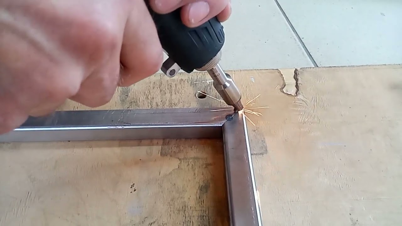 LazerBuzz. Это сварка похожая на пайку, без присадки.