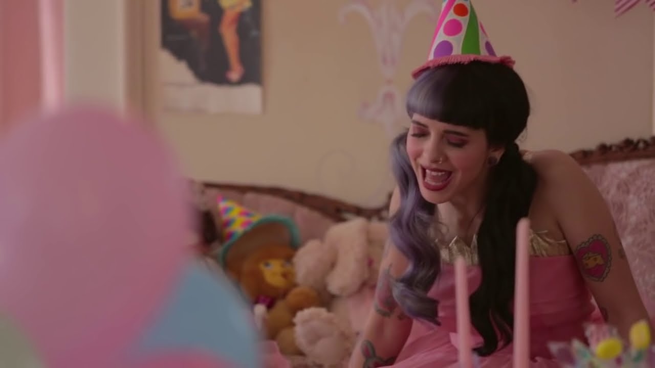 Melanie Martinez - Pity Party (Behind the Scenes)