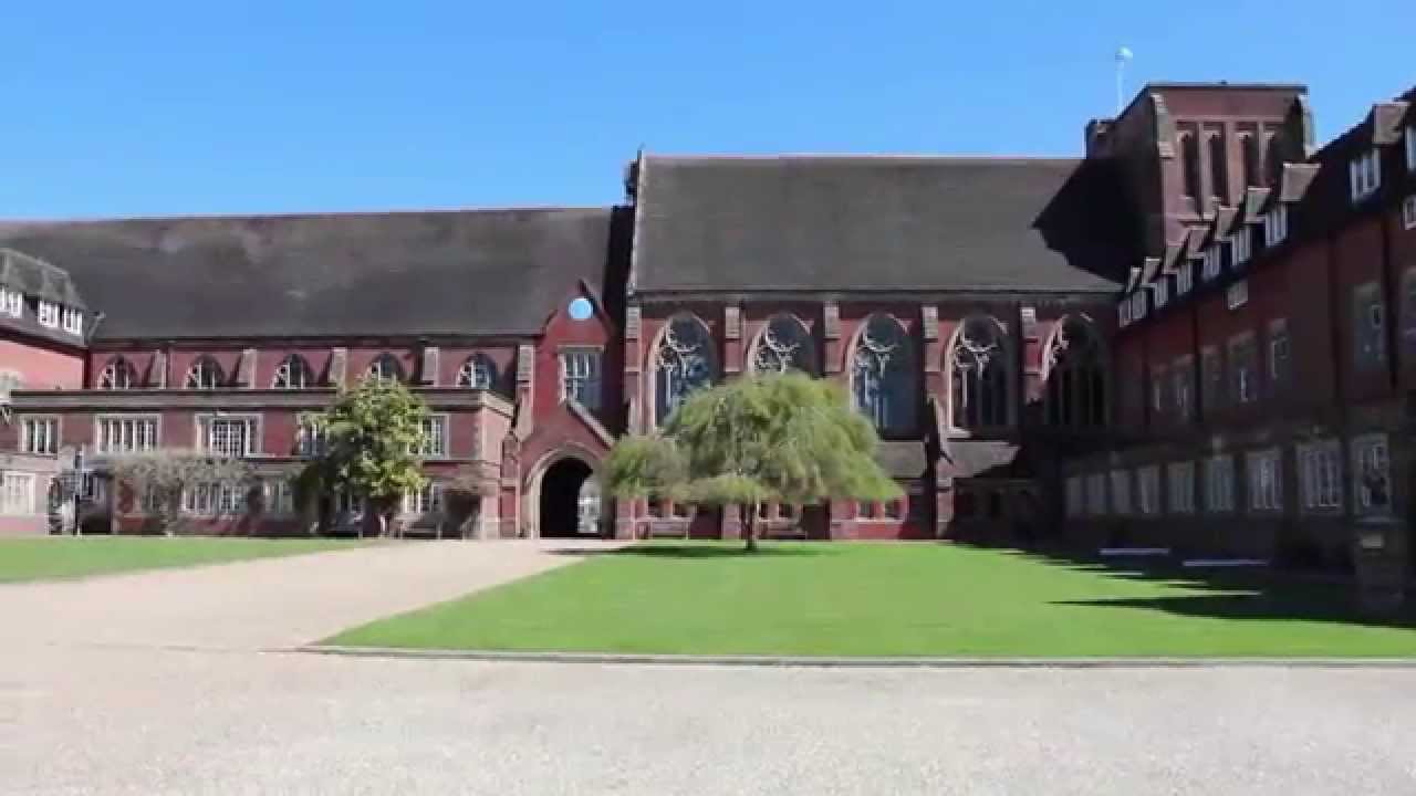 English Summer Camp in the UK for teenagers and juniors