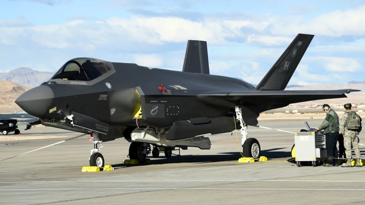 Передовая НАТО | Эстония готова принять у союзников истребители F-35A, способные нести ядерное ор...