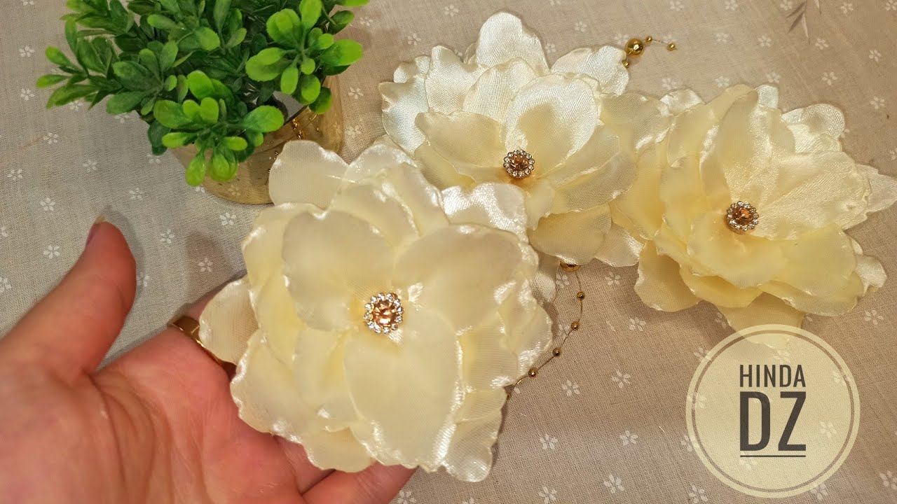 طريقة صنع ورود الساتان اللي راهم دايرين حالة ✨ Satin Ribbon Flower 🌼 ورود بشرائط الساتان