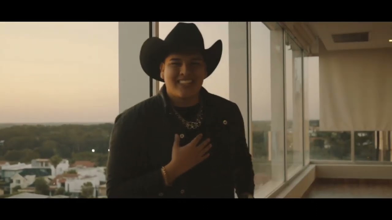 TARDE LA CONOCÍ - La Banda feat Mariachi de  Oro