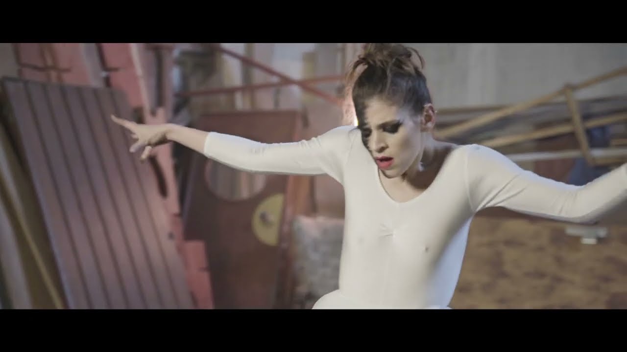 Emry Ghill - Lunatique (Radio Edit) (Official Music Video)