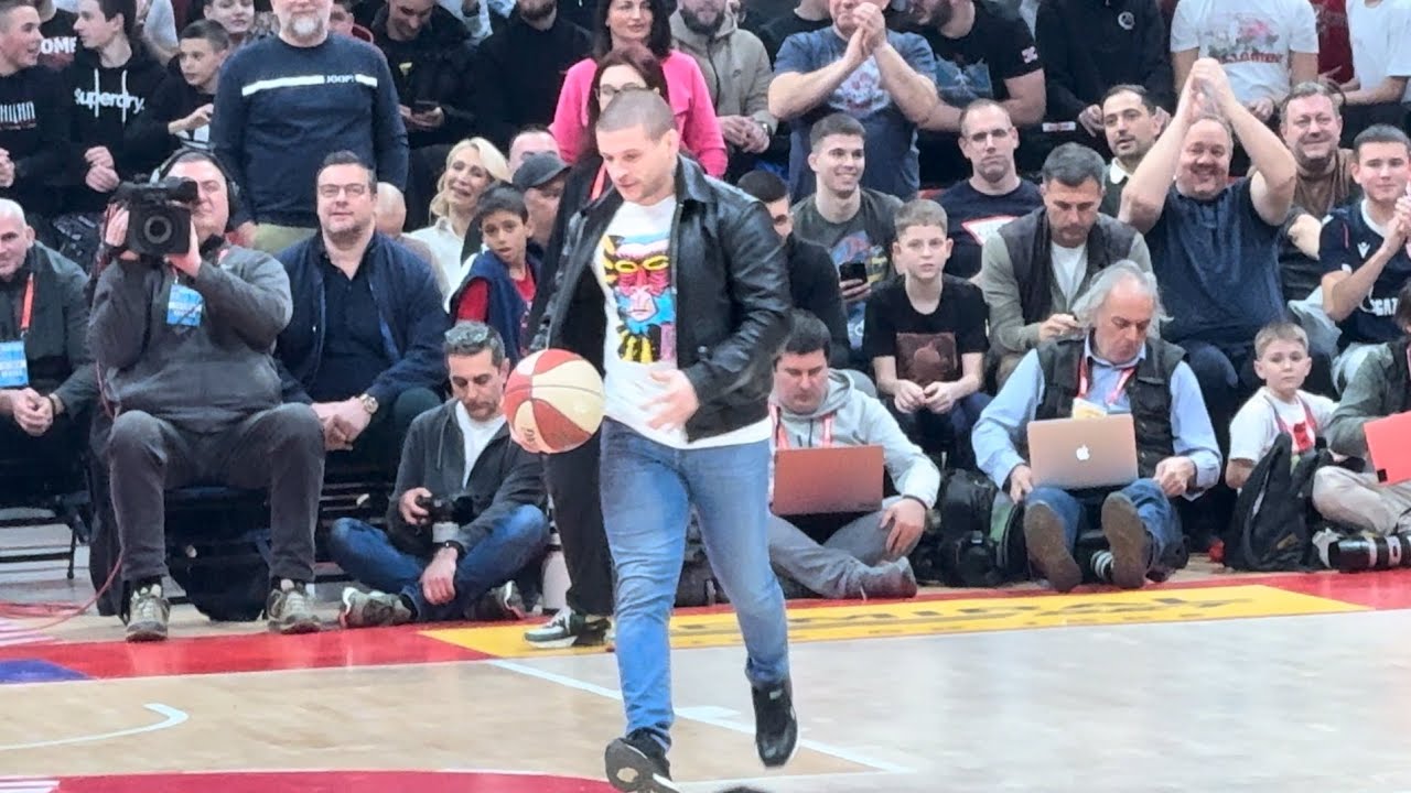 Vaso Bakočević šutira na koš na "večitom" derbiju (Crvena zvezda - Partizan, 28.01.2024.)