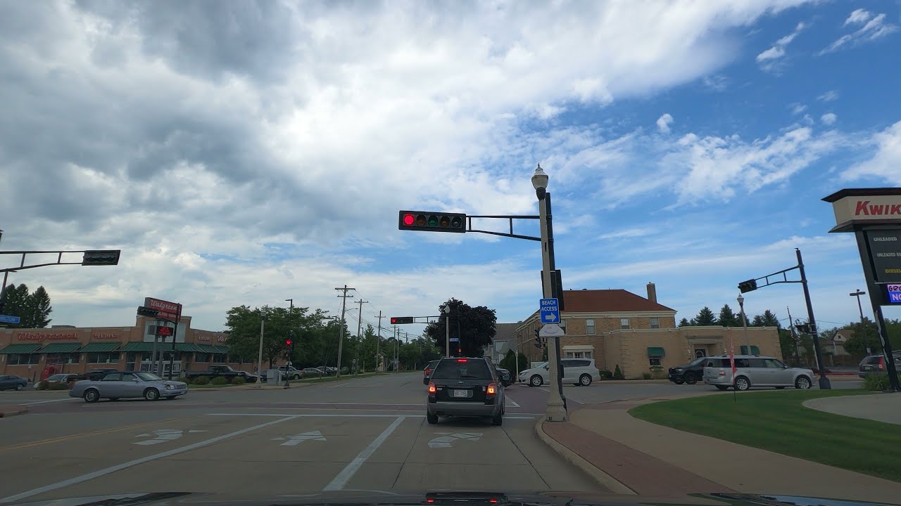 Driving thru Two Rivers , Wisconsin  - 4k - Dashcam