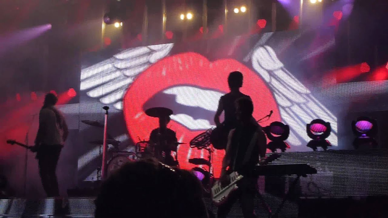AQUA - BARBIE GIRL + CANDYMAN - TIVOLI 17/6 2011