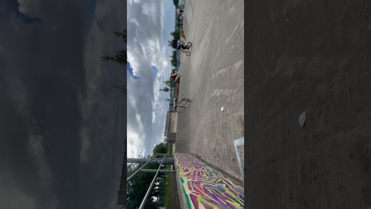 BMX check dis out wow reverse 10 metres 👀🌎🌍🙌