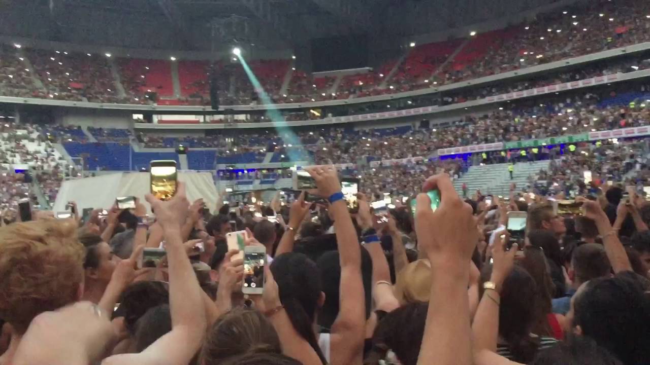 RIHANNA - Entrée/Stay - ANTI WORLD TOUR @Lyon Grand Stade