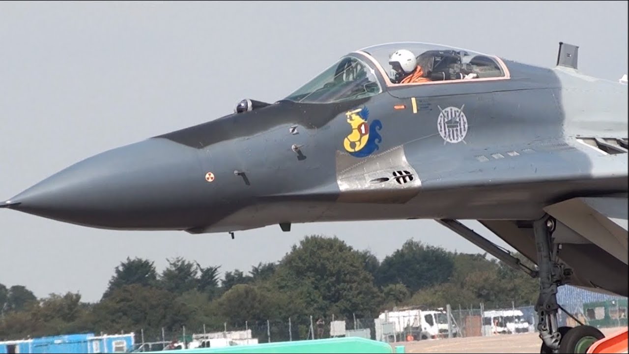 🇫🇷 🇩🇪 🇨🇦 🇬🇧 🇵🇱 🇩🇰  Nato Sumit RAF Brize Norton