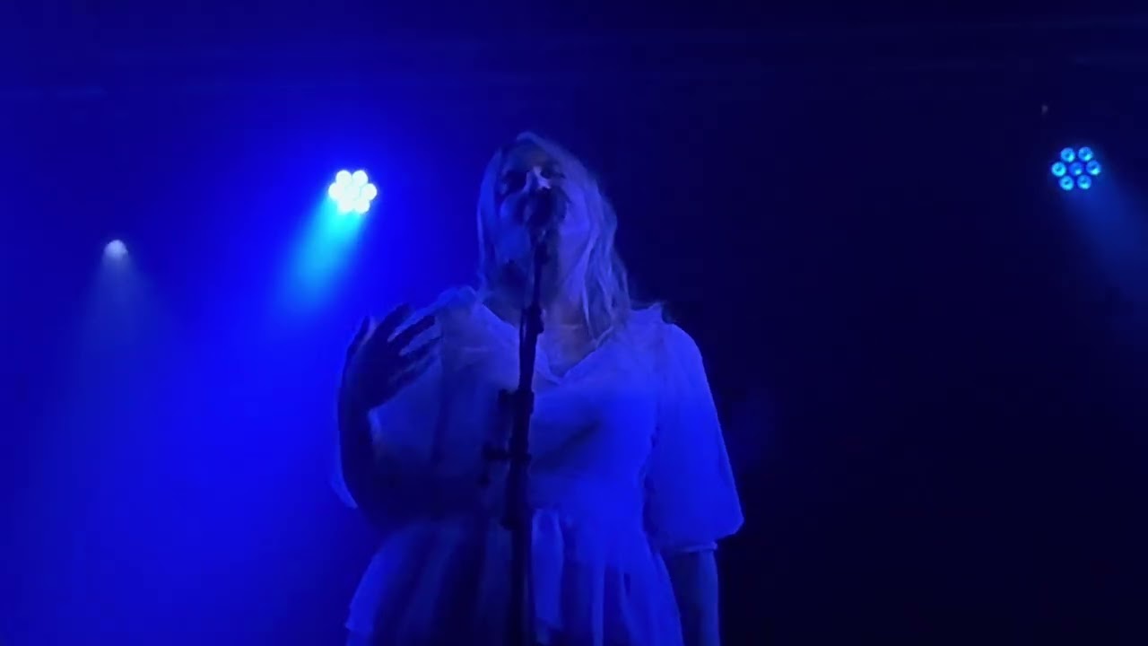 Austra - Barcelona Concert 