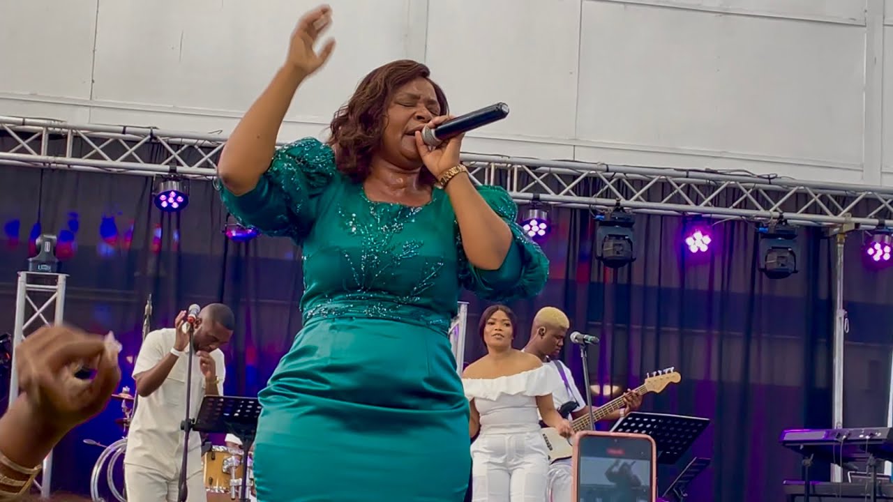 Thabile Myeni | Ungu Jehova Ophilayo 🙌🏼🙌🏼 ministration Live in Cape Town