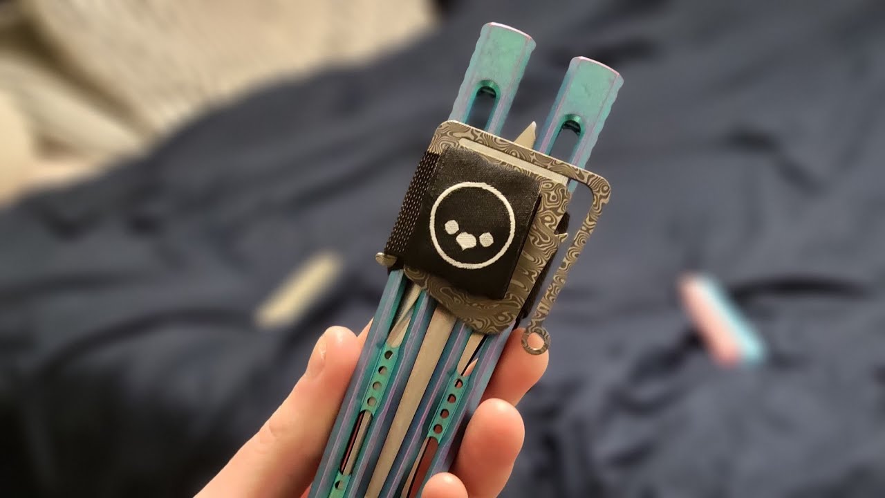 The BEST way to carry your live blades?