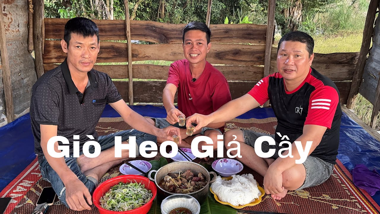 Nấu Giò Heo Giả Cầy Bên Căn Chòi Cạnh Bờ Suối Đá