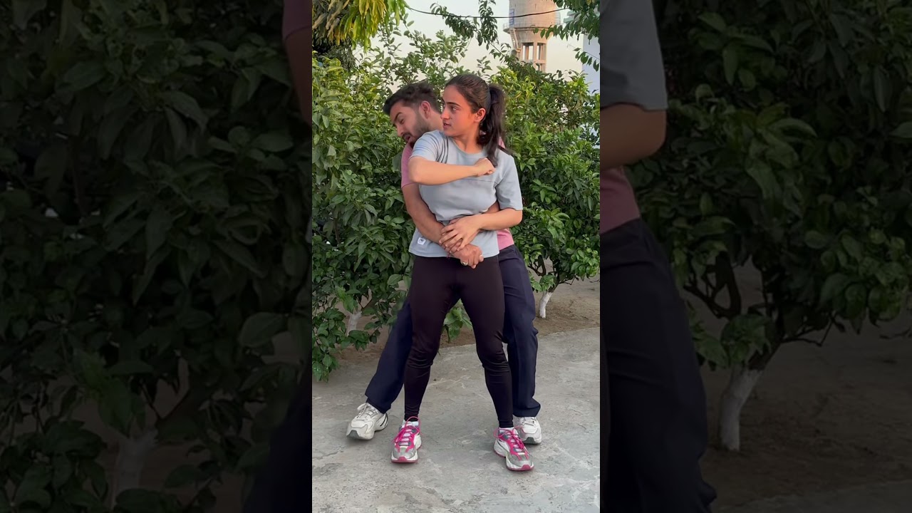 #4 Self-Defense Move: Escaping a Bear Hug Attack #selfdefense #kravmaga #martialart