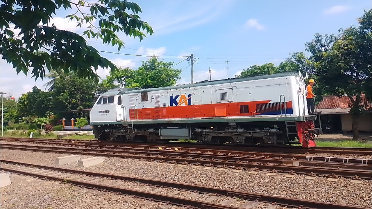 Kereta Api di Kutoarjo 15 Maret 2026 || Jelang Lebaran KA dari Bandung & Jakarta Full Penumpang