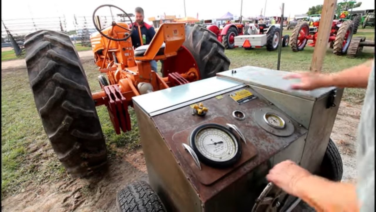 Minneapolis Moline R on the DYNO and Walk On Tractor Pull