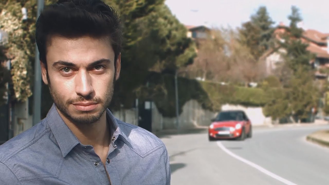 Kıza nasıl otostop &ccedil;ekti?
