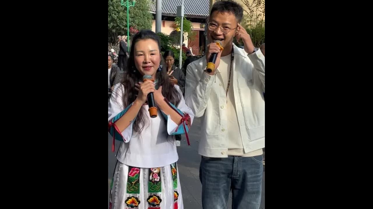 今天我来把妹撩#户外直播现场 #真人真唱 #山歌热门推送 #鱼峰山公园山歌对唱 #民族特色民族文化